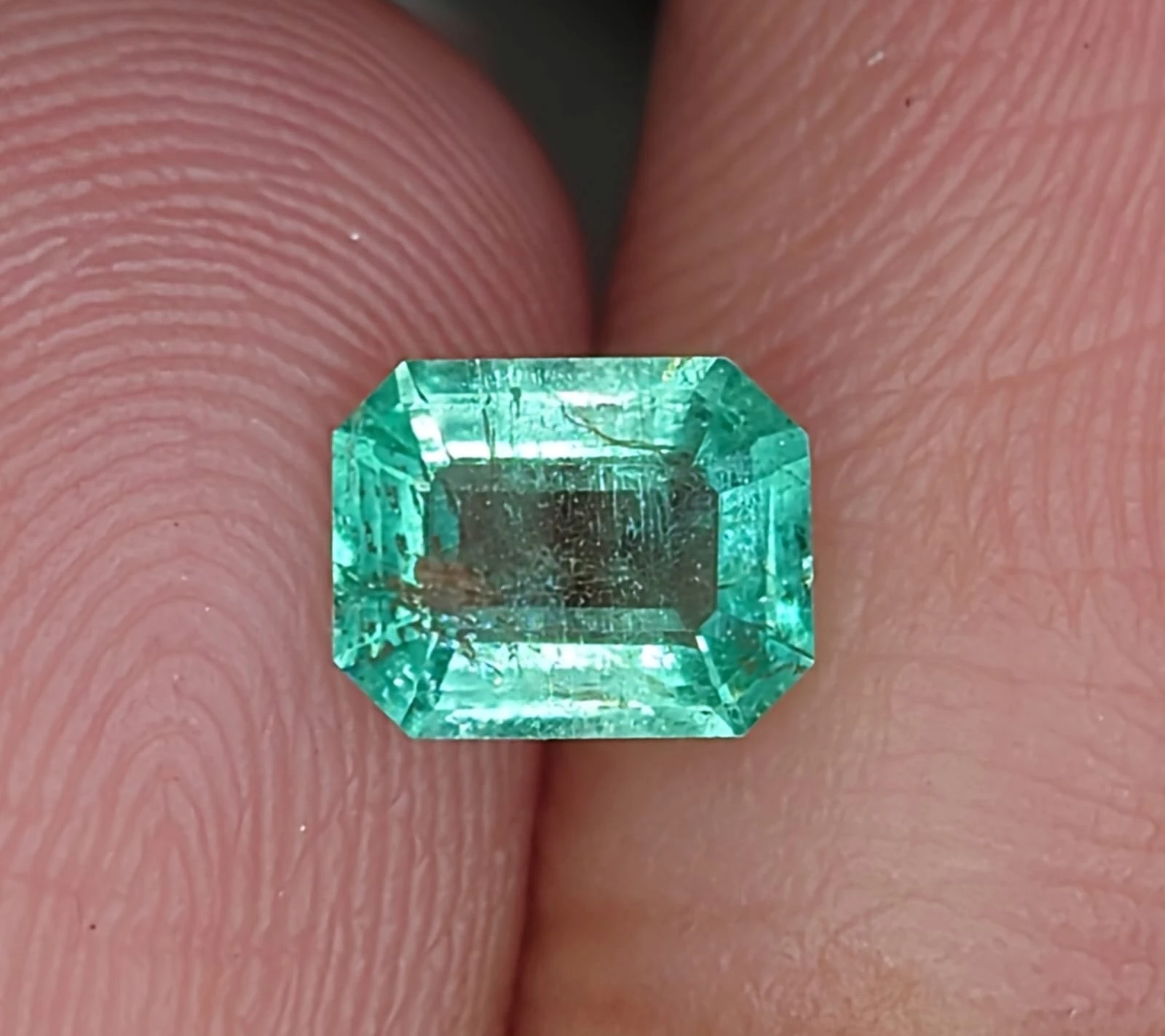 0.5ct Natural Emerald Faceted Panjsher Emerald from Afghanistan — view 2
